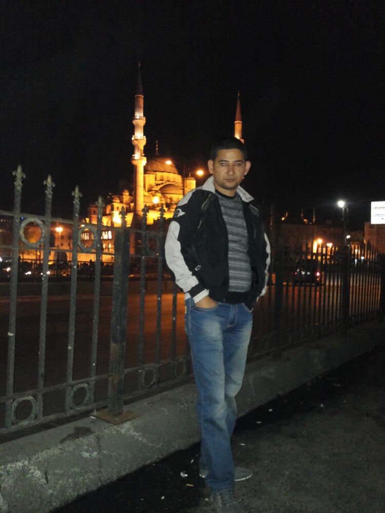  5712583  Sharof, 40 ,    