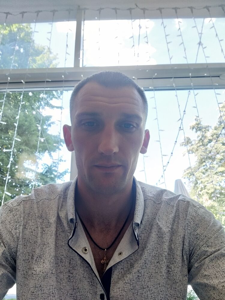  34433473  Vasily, 36 ,    