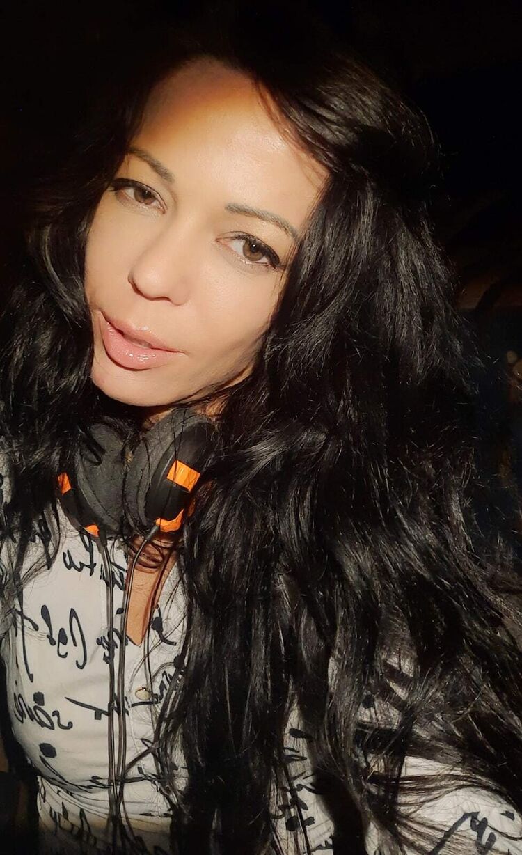  30882603  Irina, 36 ,    
