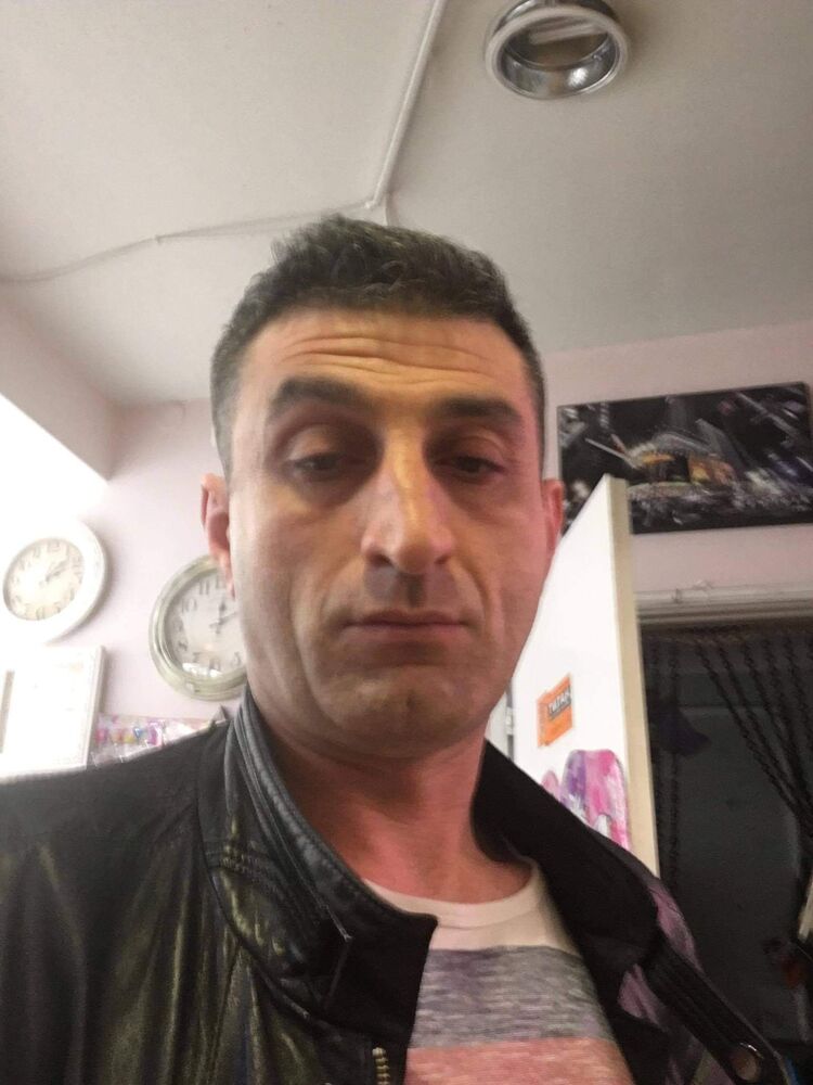  27055293  David, 45 ,    