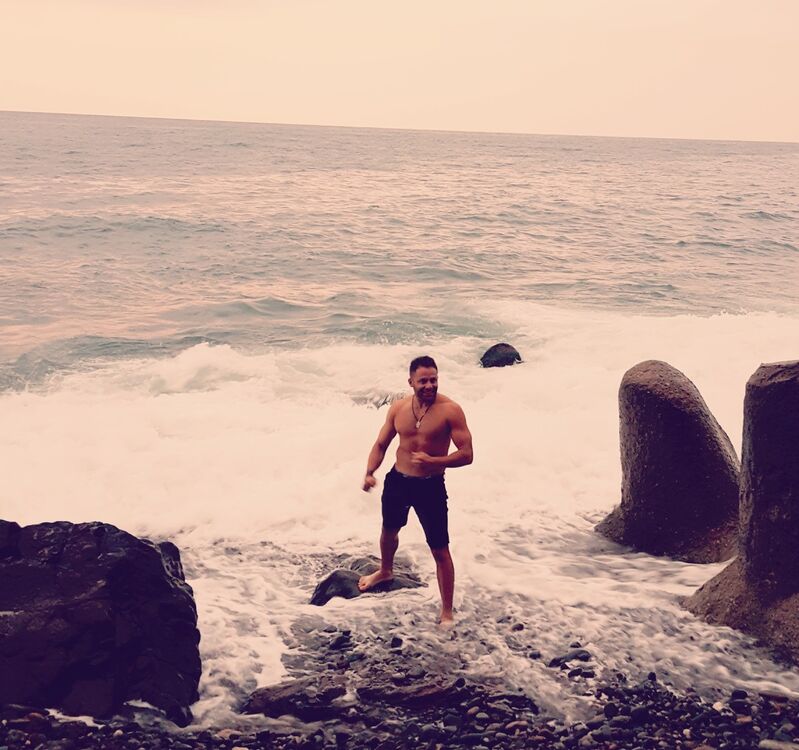  ,   Alexandre, 37 ,   ,   , c 