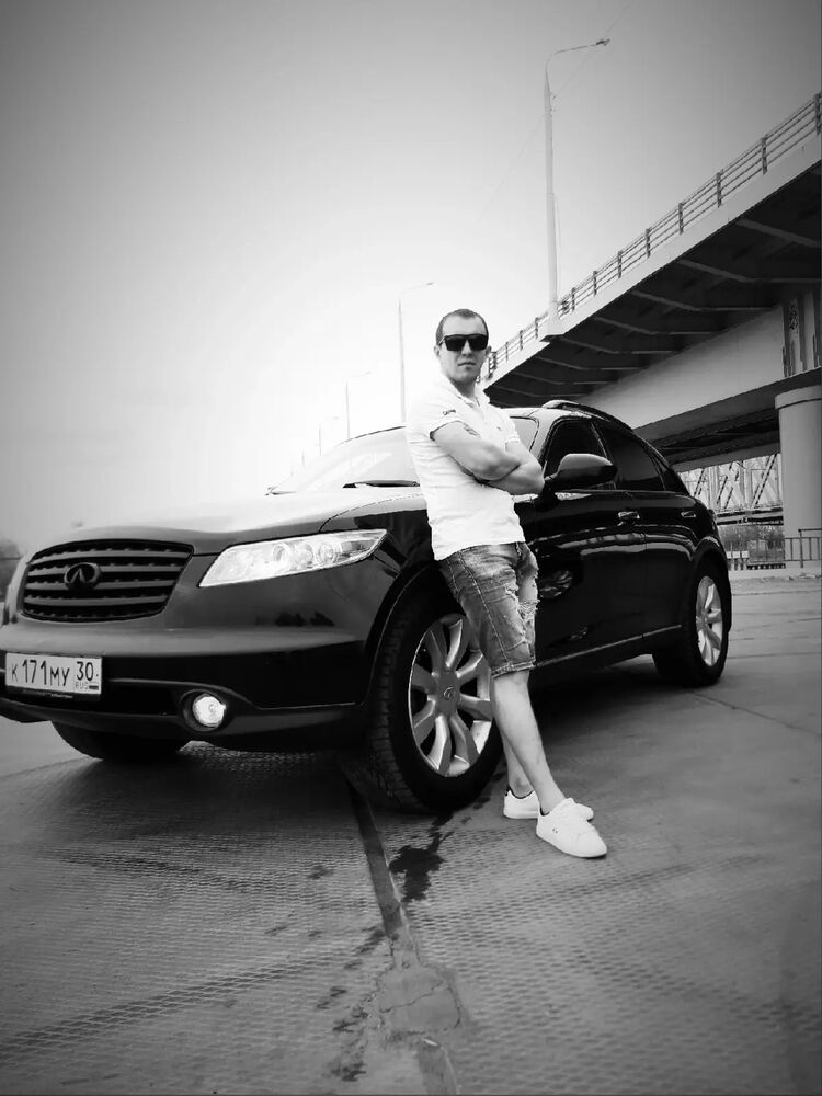  ,   Valentin, 33 ,   c 