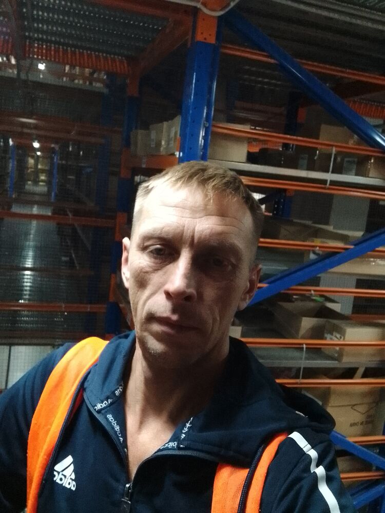  38592423  Alexander, 44 ,    