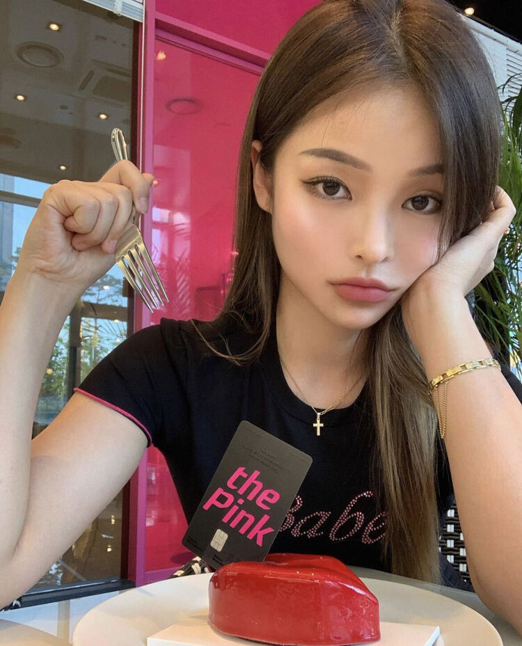  23941783  Kyungmin, 24 ,    