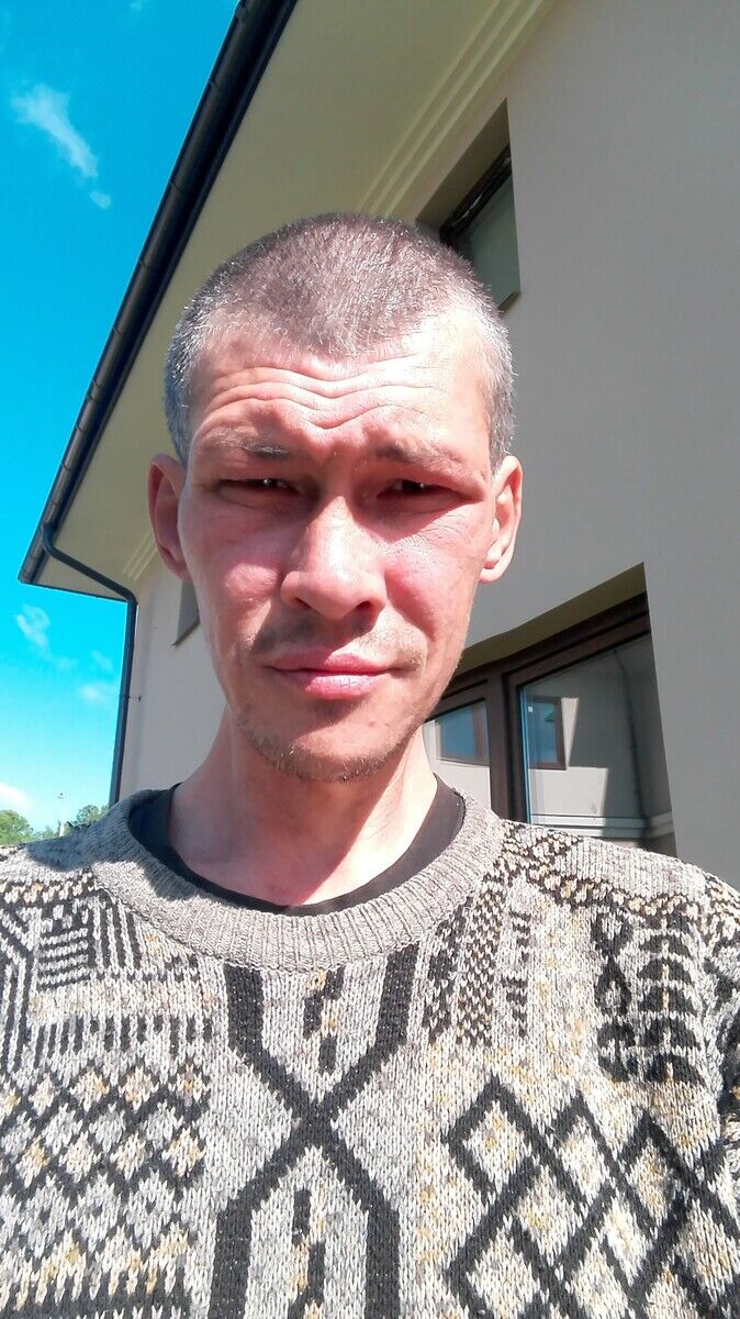  20104793  , 49 ,    