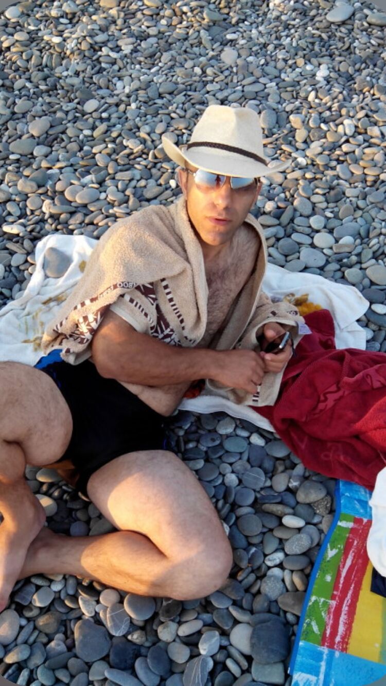  ,   Artur, 46 ,   ,   , 