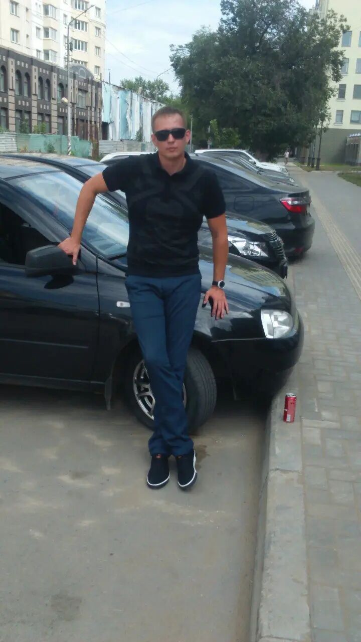  ,   Viktor, 37 ,   ,   , c 