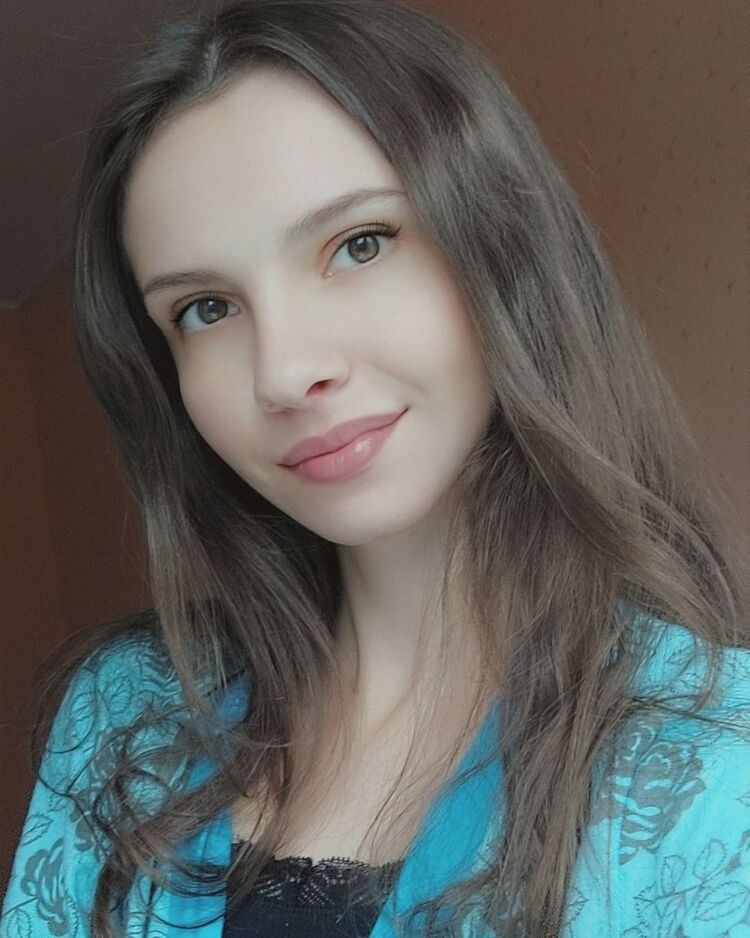  46373013  , 28 ,    