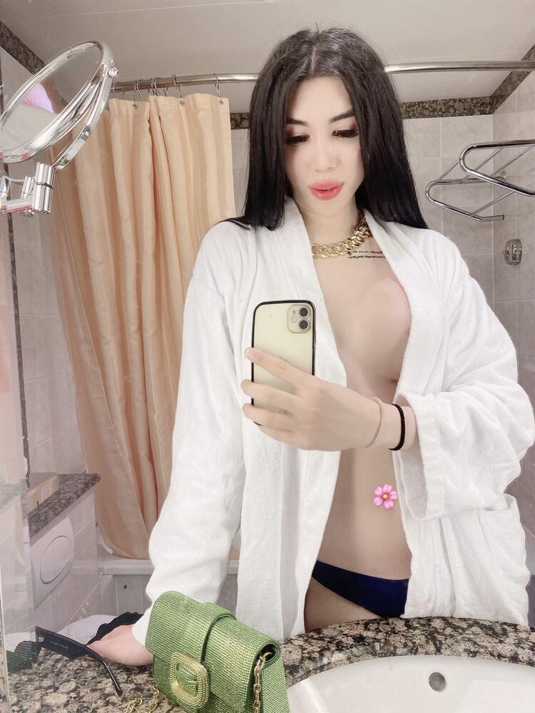  54554193  Kamila, 25 ,    