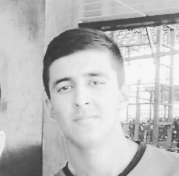  40845313  , 22 ,    