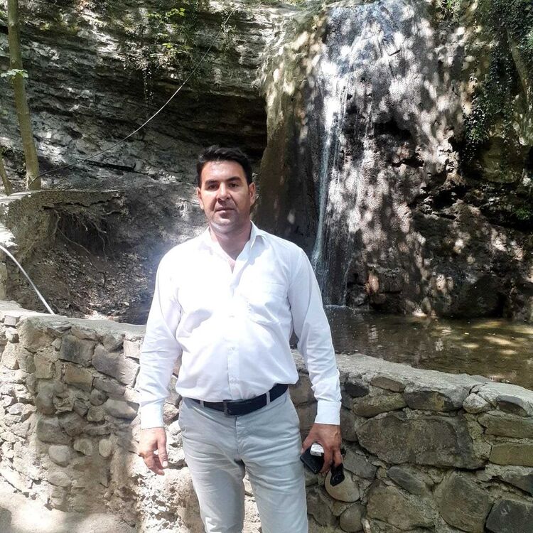  26167383  Elman, 39 ,    