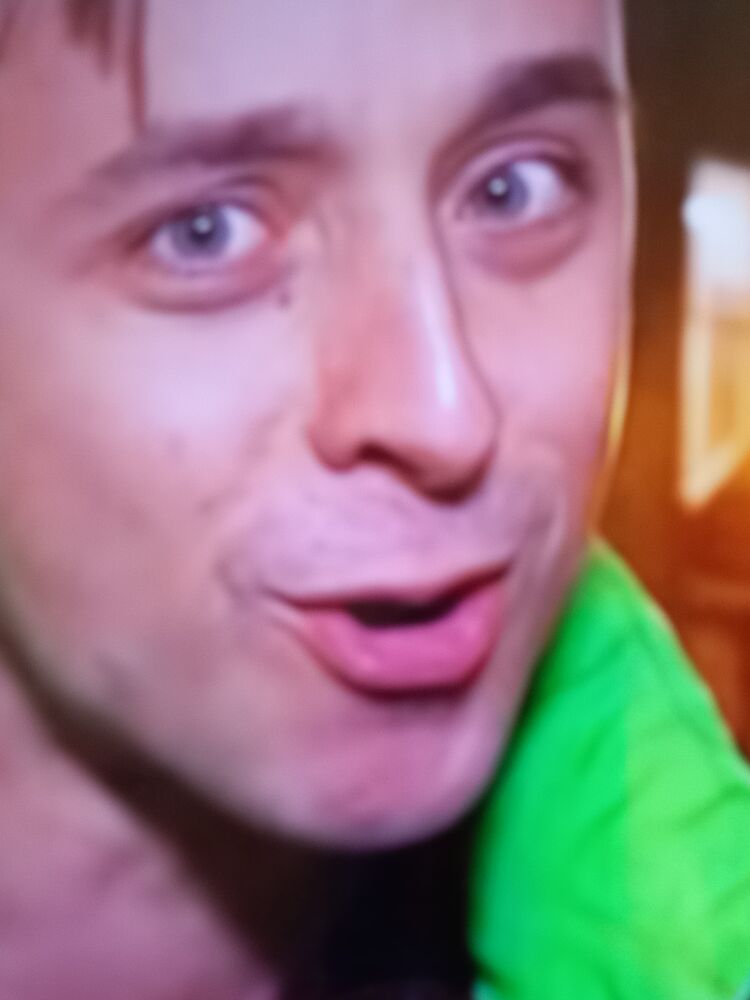  33275093  , 21 ,    