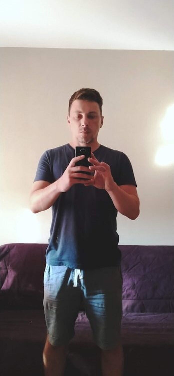  46948413  Vlad, 42 ,    