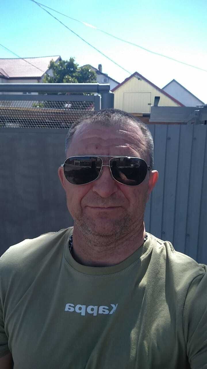  42368623  , 44 ,    