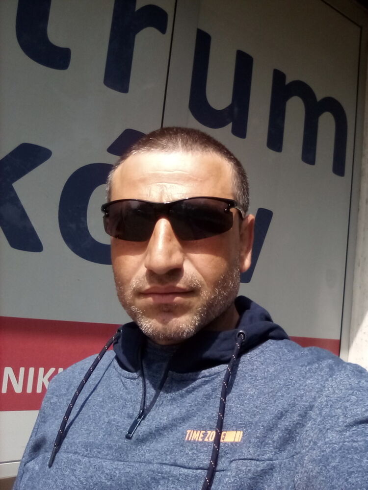  ,   Gio, 48 ,   ,   , c 