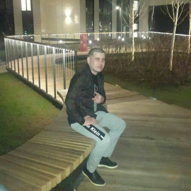  33194373  Timur, 34 ,    