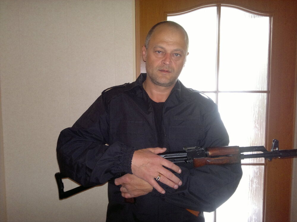  10421073  David, 54 ,    