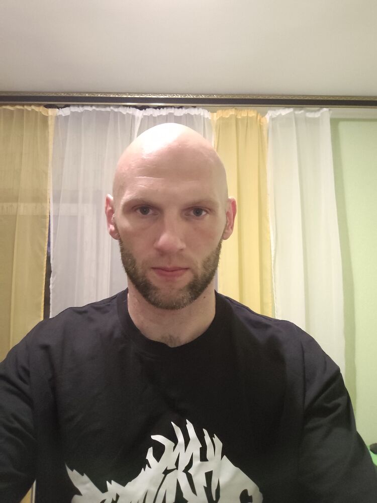  52803413  Konstantin, 39 ,    