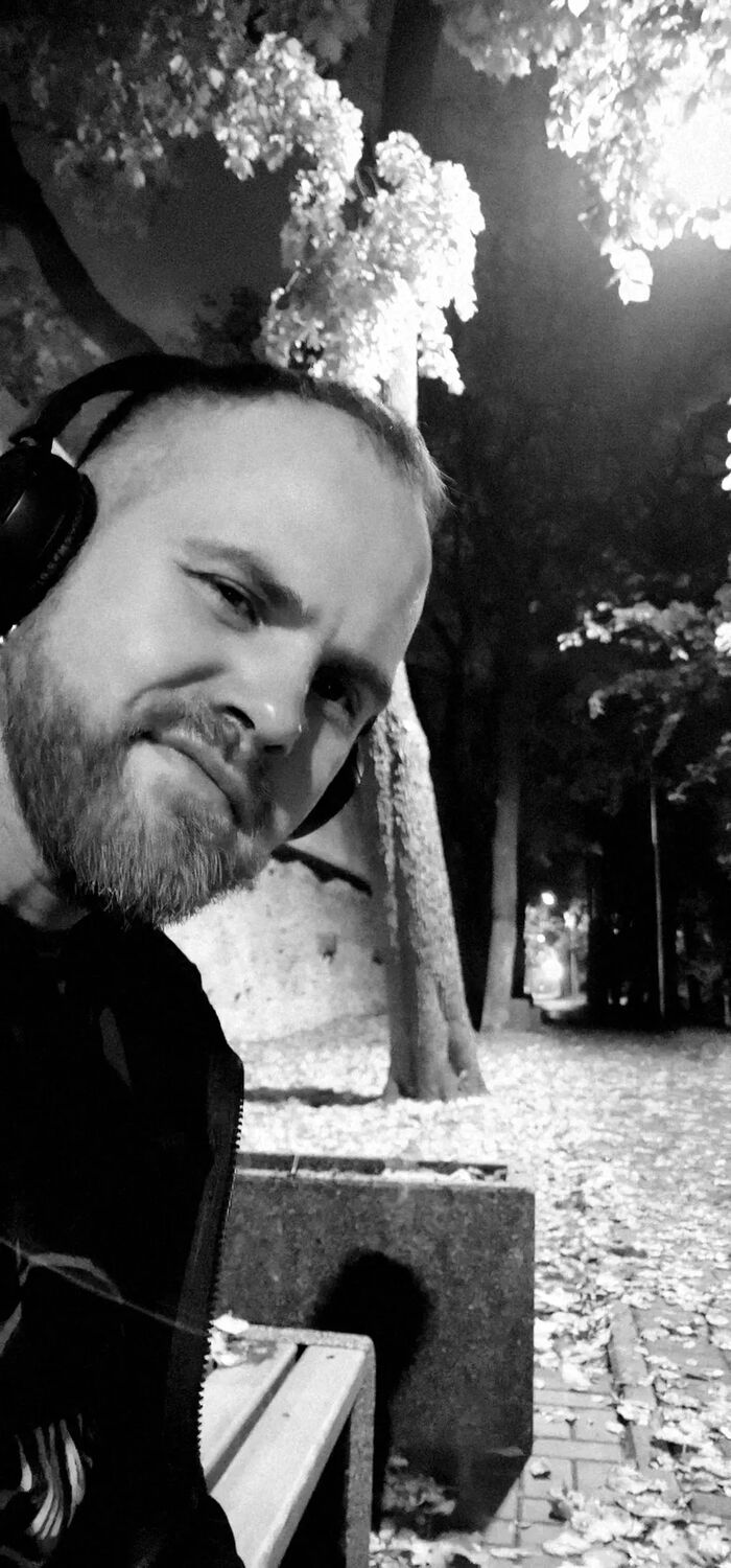  26545543  Artem, 38 ,    