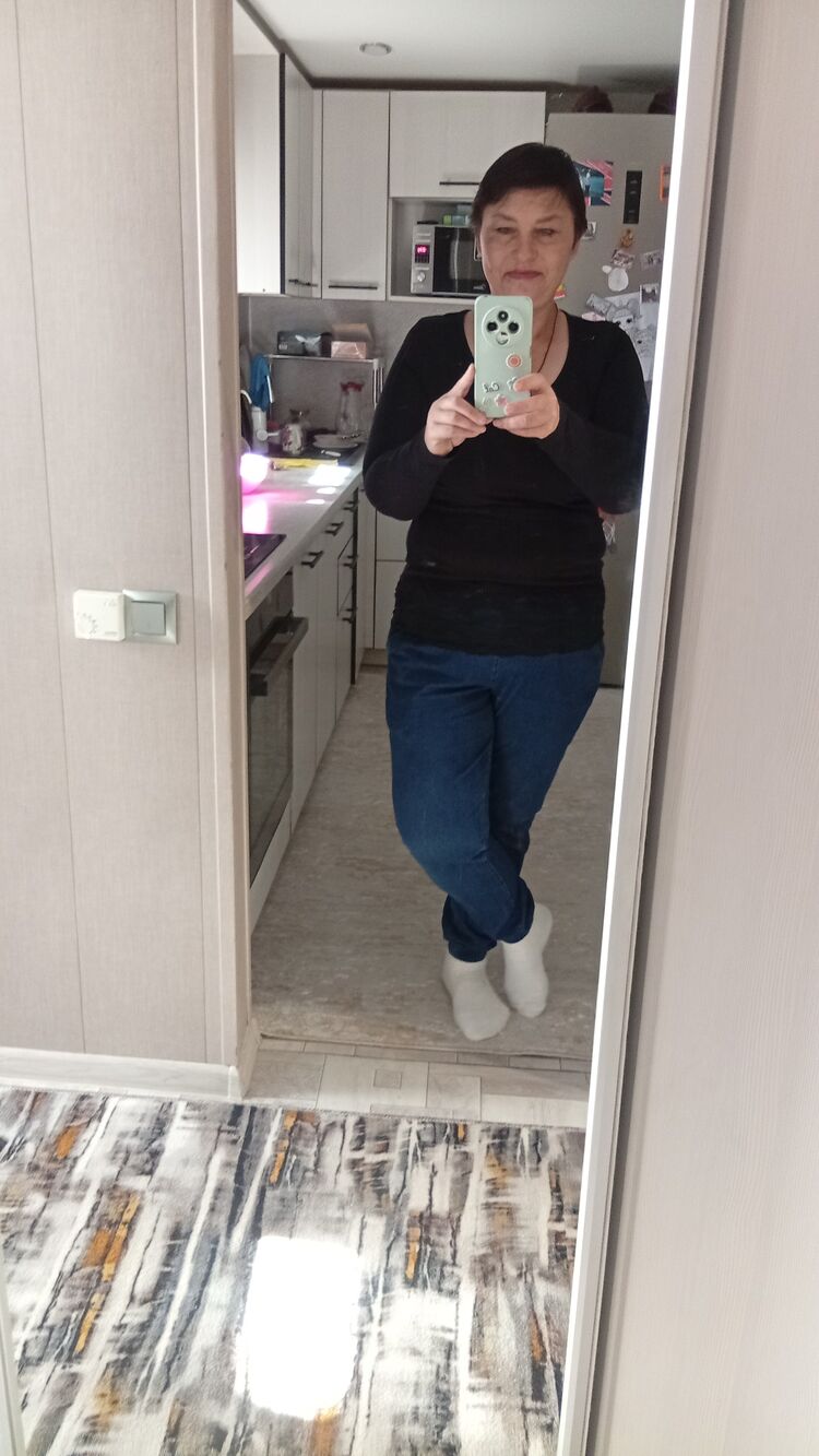  54188633  Anakonda, 40 ,    