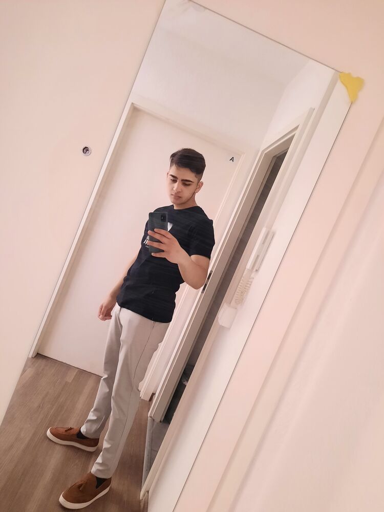  ,   David, 22 ,   ,   