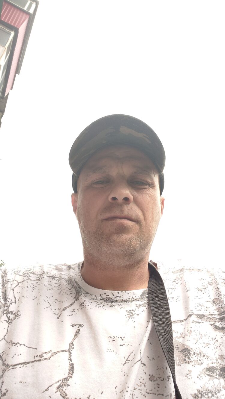  52366273  Slava, 40 ,    