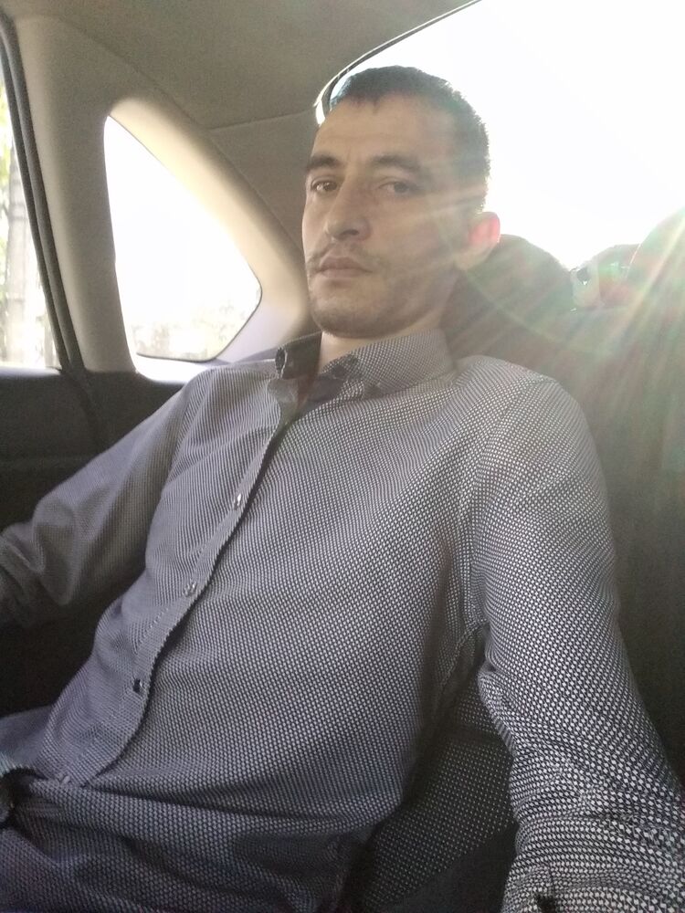  ,   Salim, 34 ,   ,   