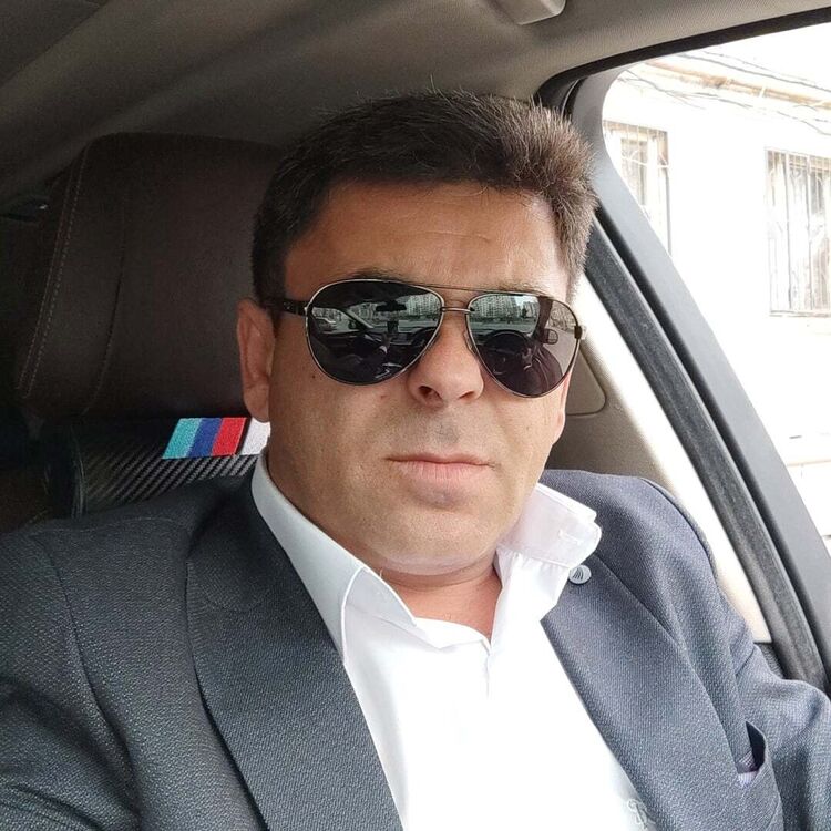  ,   Alek, 45 ,   ,   , c , 