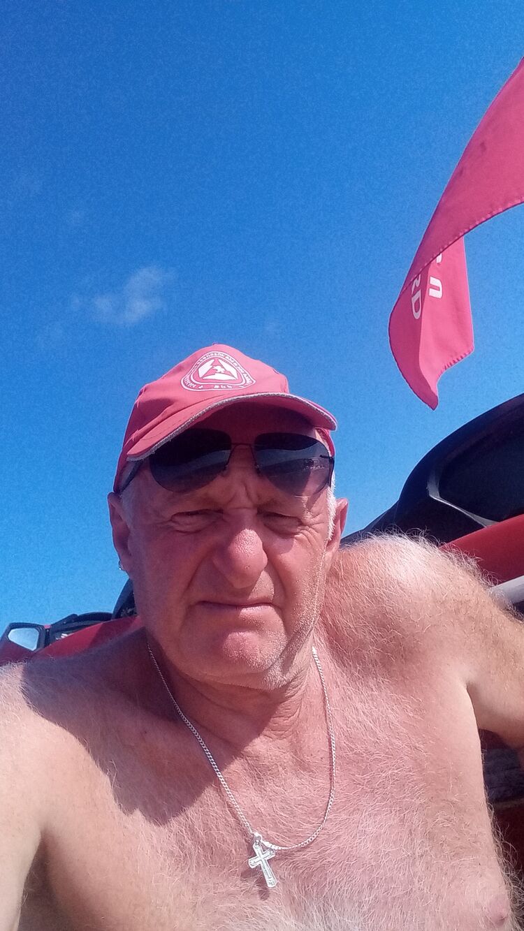  52843243  Varden, 57 ,    