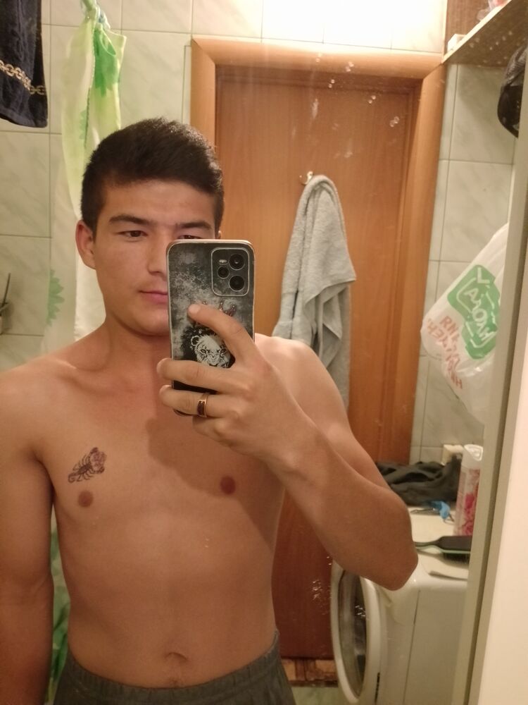  40903823  , 22 ,    