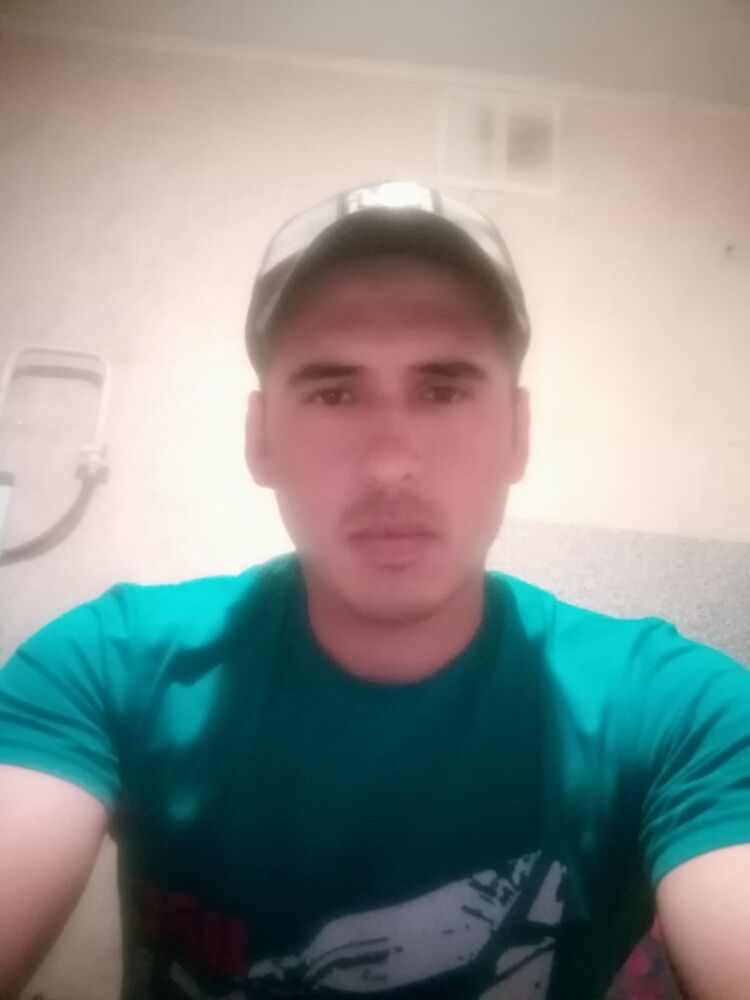  18155963  Sanjar, 35 ,    