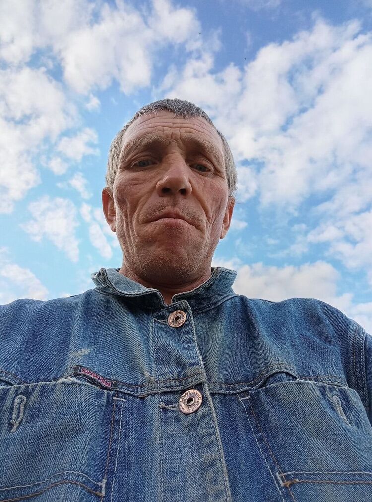  53668373  Alexander, 41 ,    