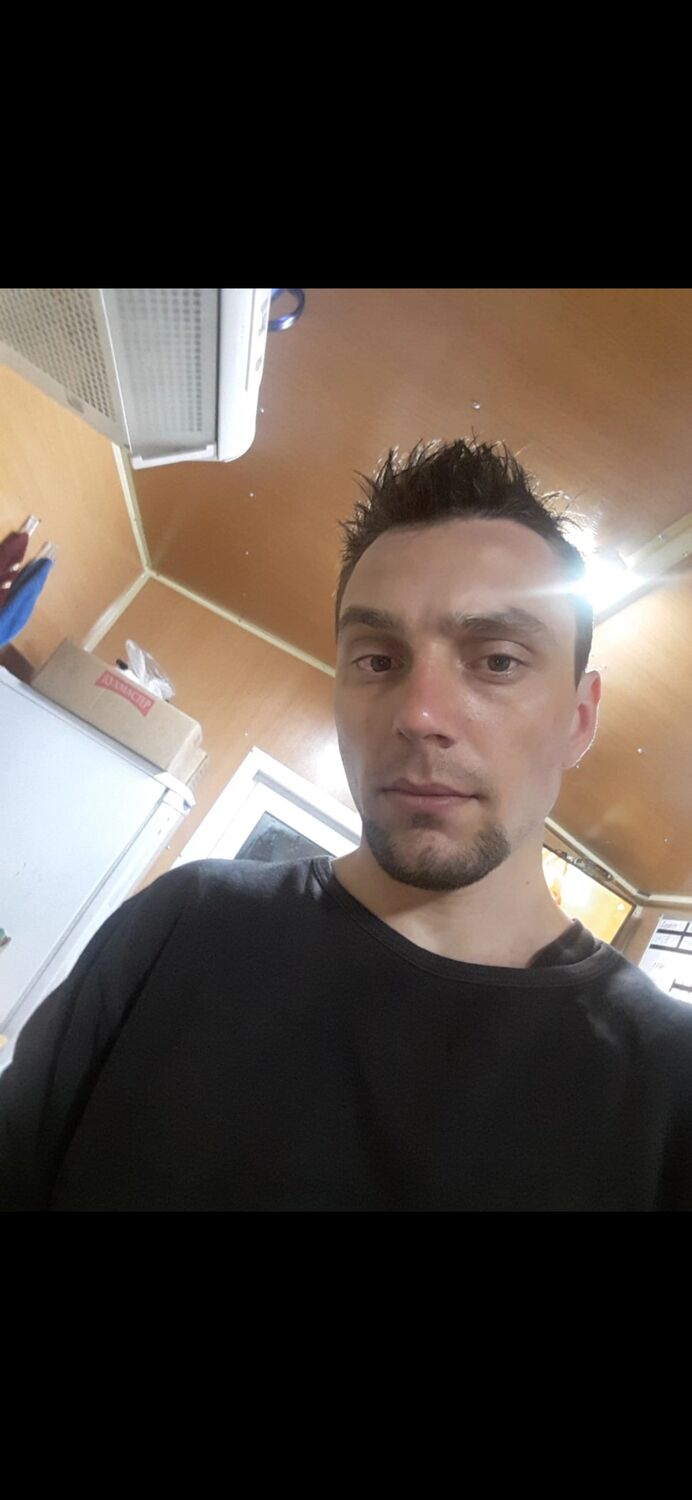  ,   Viktor, 30 ,   ,   