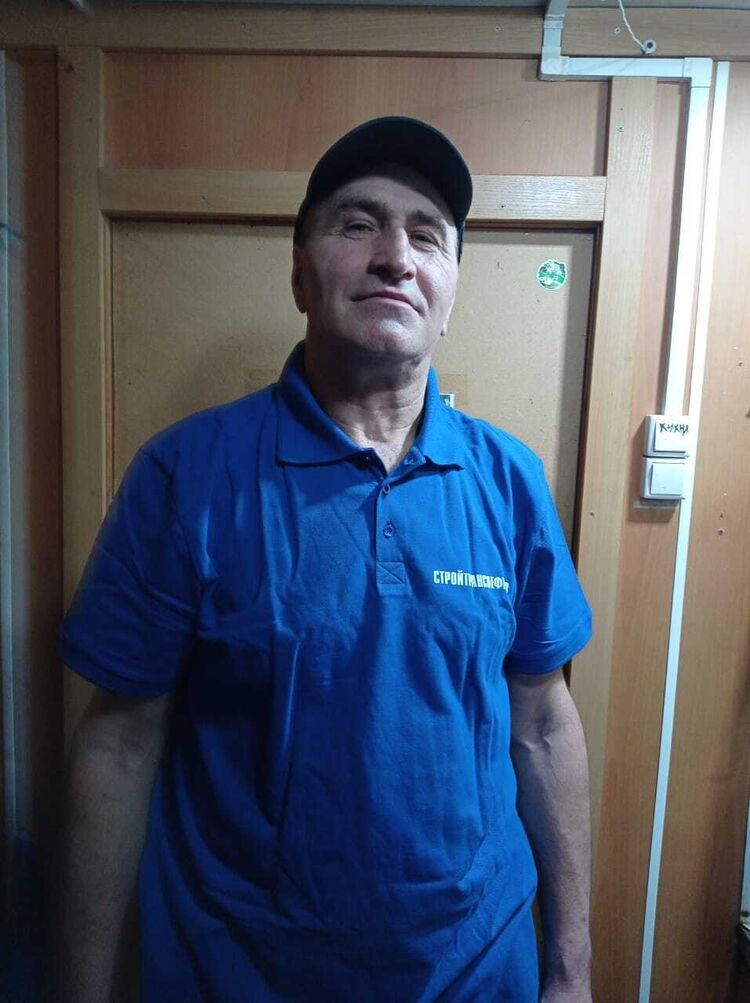 40503343  , 58 ,    