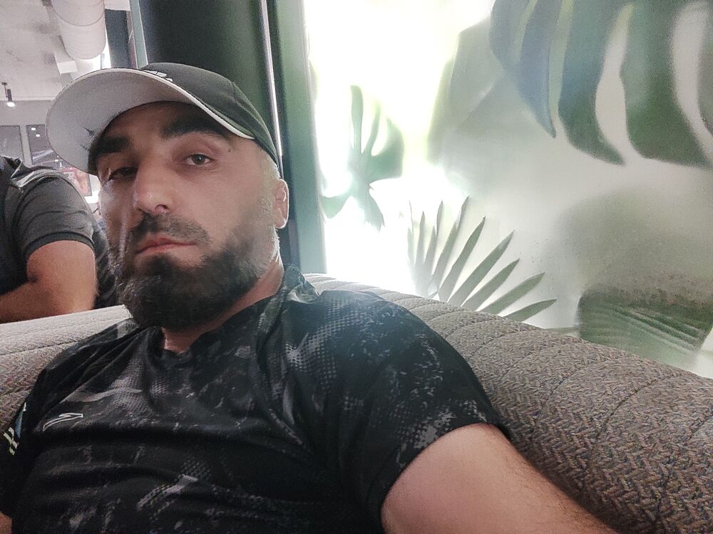  49988743  , 39 ,    