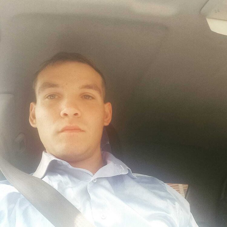  46872143  Mikhail, 24 ,    