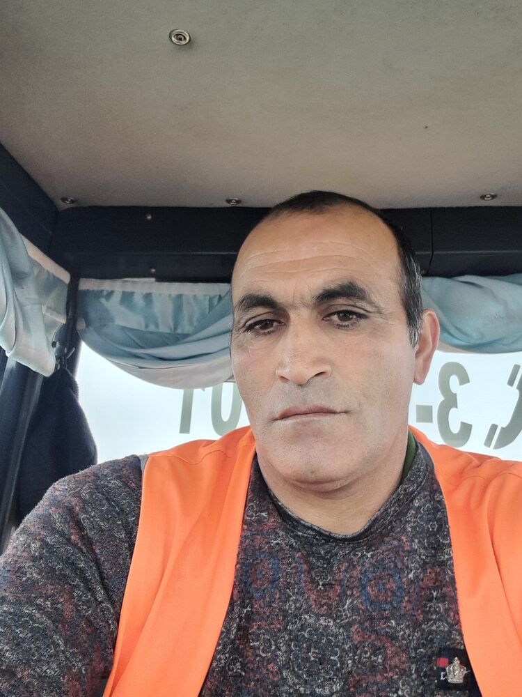  ,   Bexruz, 47 ,   ,   