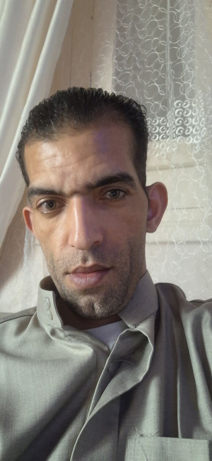  52854963  Osama, 38 ,    