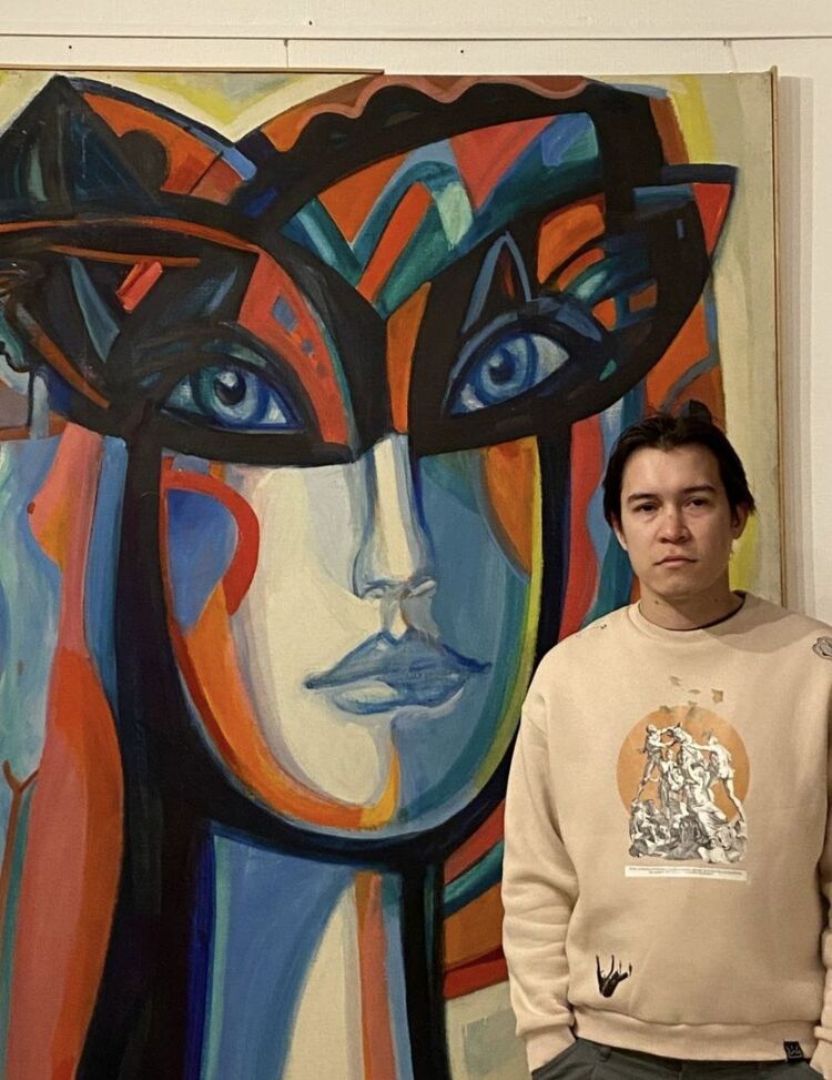  54077113  Tim, 31 ,    -