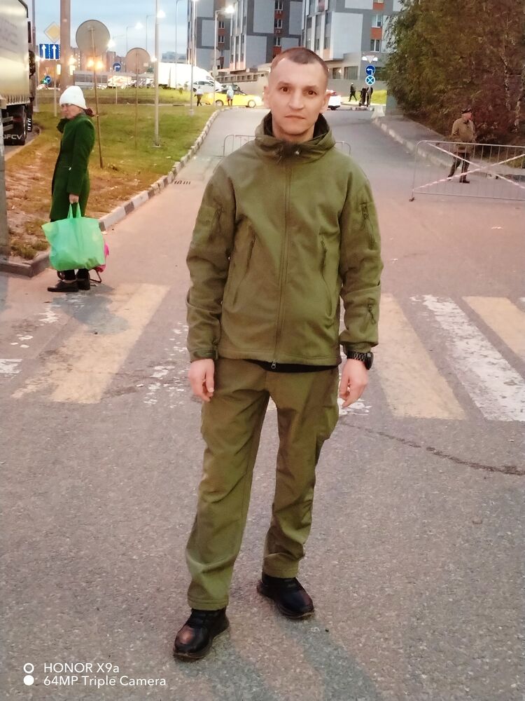  ,   Denis, 39 ,   c , 