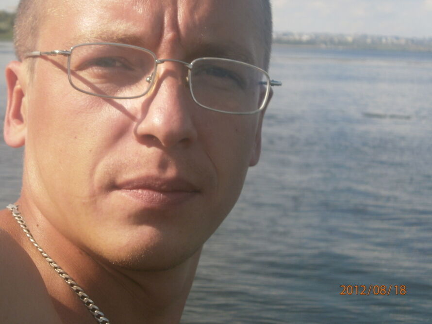  37016343  , 42 ,    