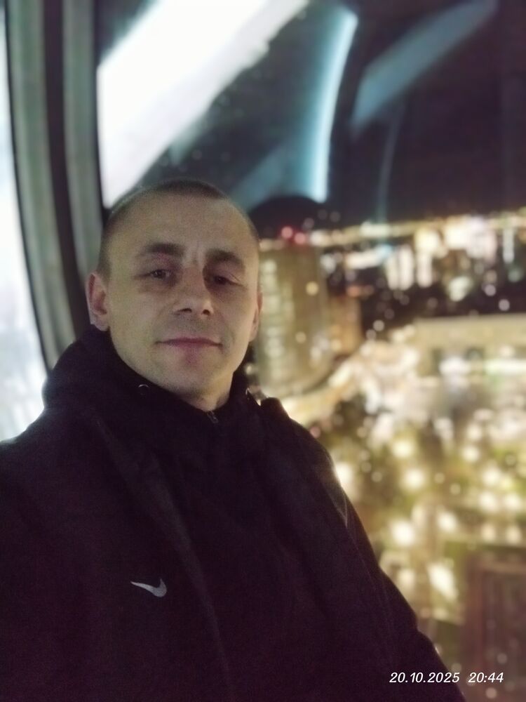  54407133  Artem, 31 ,    