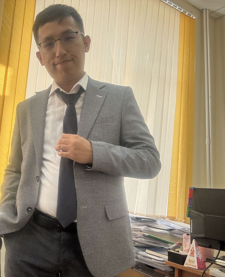  ,   Darin, 28 ,   ,   , c , 