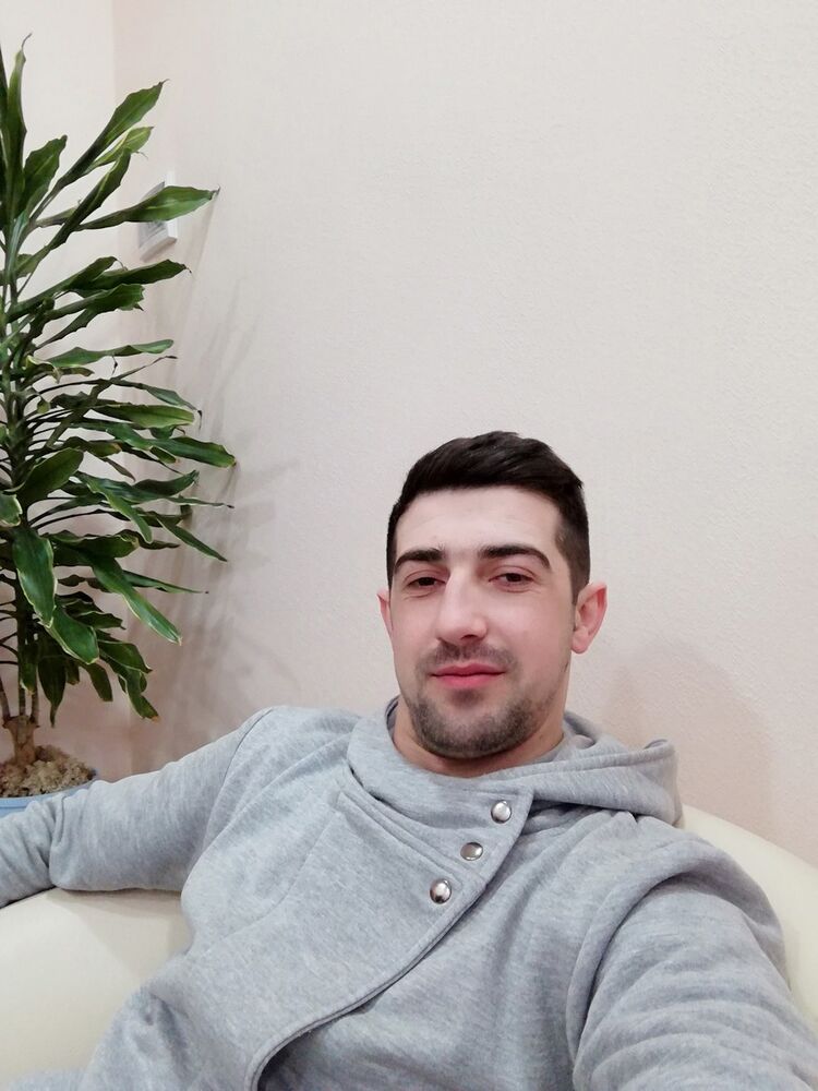  15872333  , 34 ,    