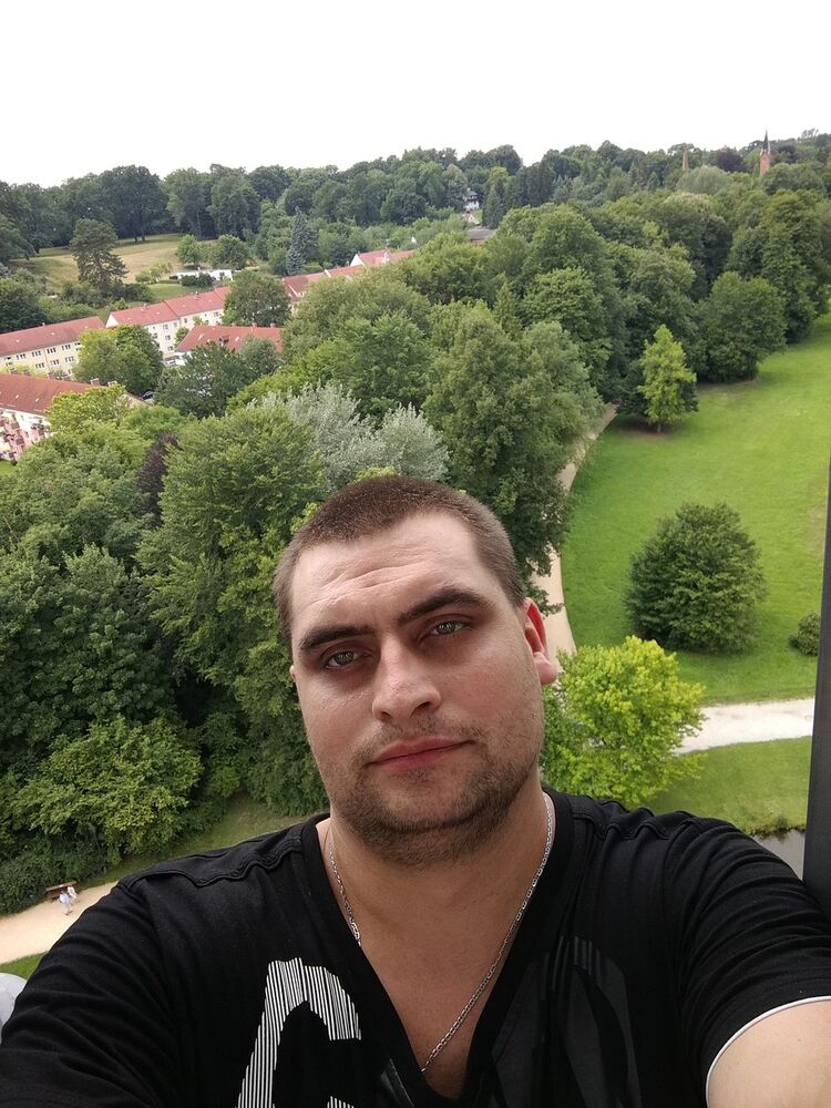  ,   Ilja, 39 ,   ,   , c 