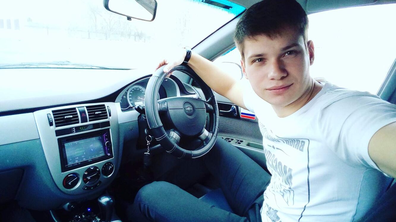  43303043  Vlad, 26 ,    Nicosia