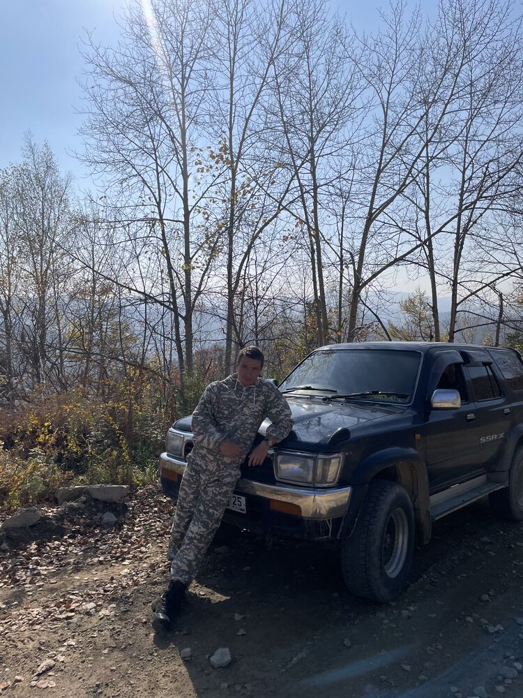  46986633  Vladimir, 26 ,    