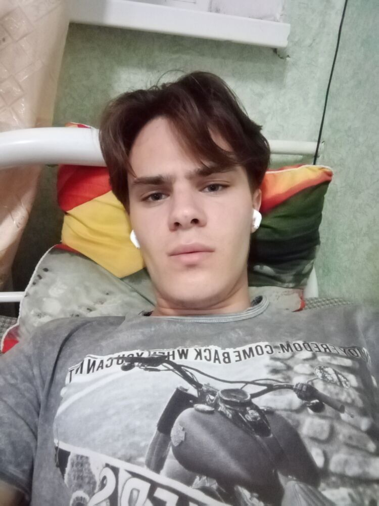  35513973  Alexei, 20 ,    