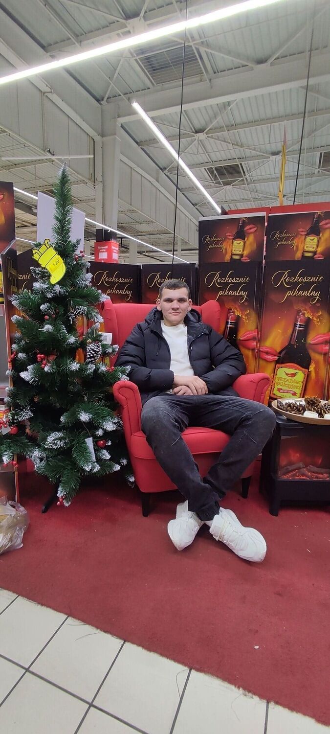  ,   Ivan, 24 ,   ,   