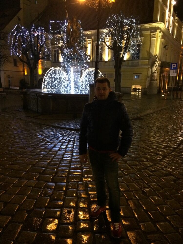  ,   Sacha, 38 ,   ,   , c 